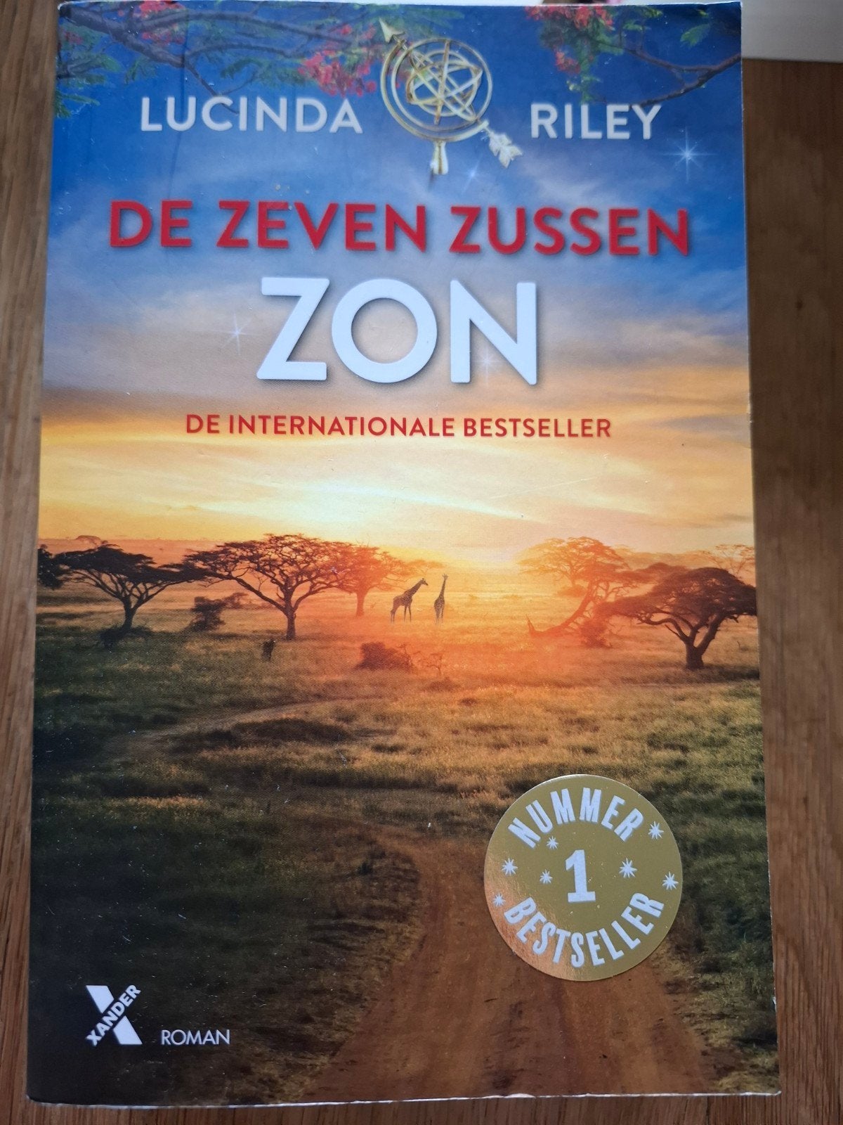Lucinda Riley - Zon van de serie de ZEVEN ZUSSEN, Boeken, Literatuur, Ophalen of Verzenden, Nieuw, Lucinda Riley