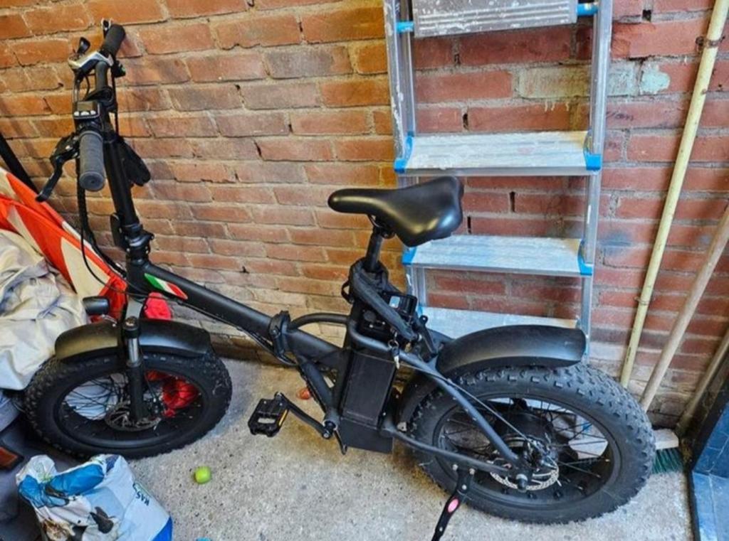 Nette opvouwbare fatbike, Fietsen en Brommers, Elektrische fietsen, Zo goed als nieuw, 50 km per accu of meer, 55 tot 59 cm, Ophalen