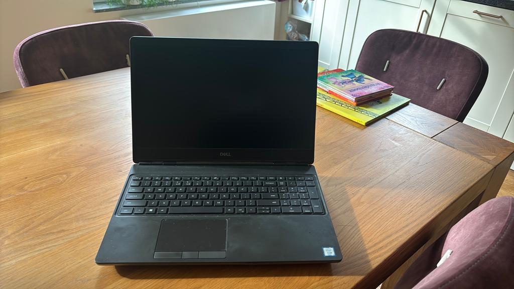 Dell Precision 7550 – 96GB – Mobile Workstation, Computers en Software, Windows Laptops, 64 GB of meer, Gebruikt, 2 tot 3 Ghz