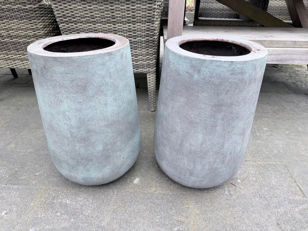 2 hoge grote bloempotten, Ophalen, 40 cm of meer, Rond, Zo goed als nieuw