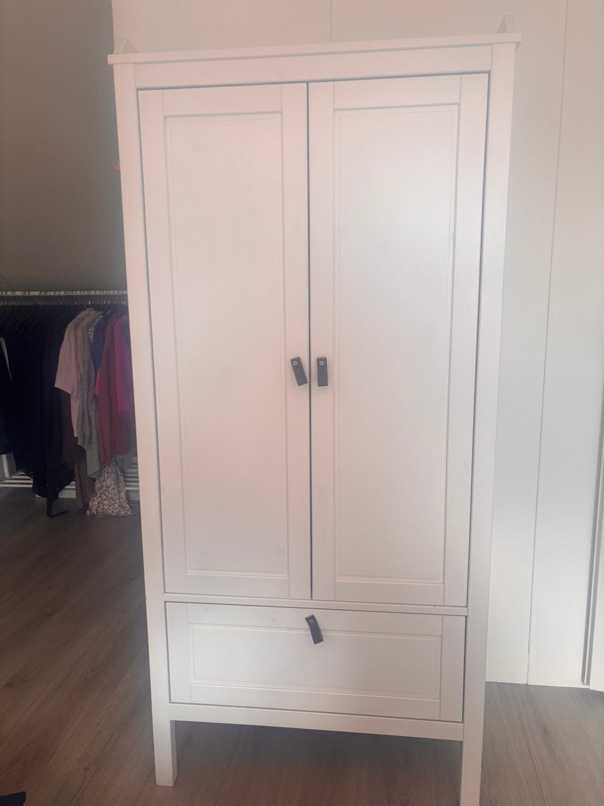 Witte kledingkast - Kinderkamer, Ophalen, 50 tot 100 cm, Zo goed als nieuw, 150 tot 200 cm