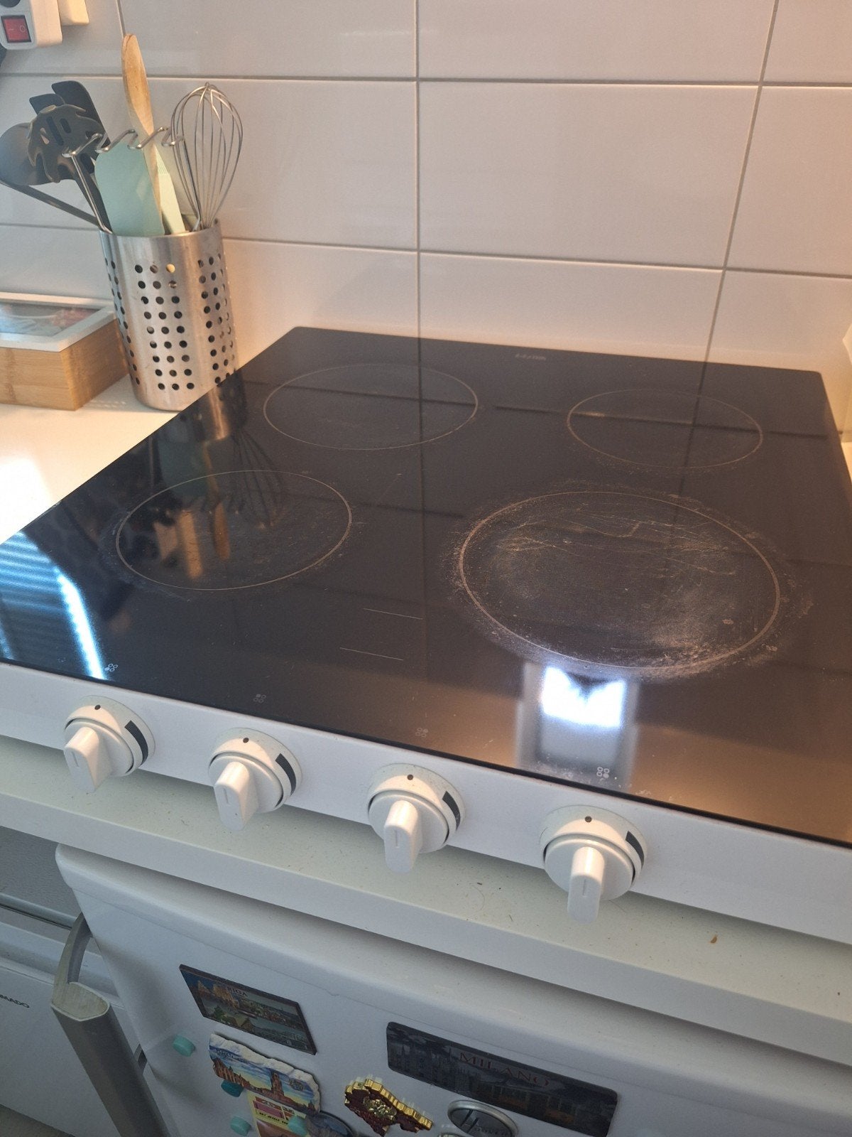 AFHALEN VANAF 30-7! Etna keramische kookplaat met 4 zones, Witgoed en Apparatuur, Fornuizen, Ophalen, Gebruikt, 60 cm of meer