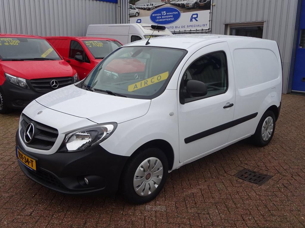 Mercedes-Benz Citan 109 CDI AIRCO CRUISE NAVIGATIE, Auto's, Voorwielaandrijving, Start-stop-systeem, Gebruikt, Wit