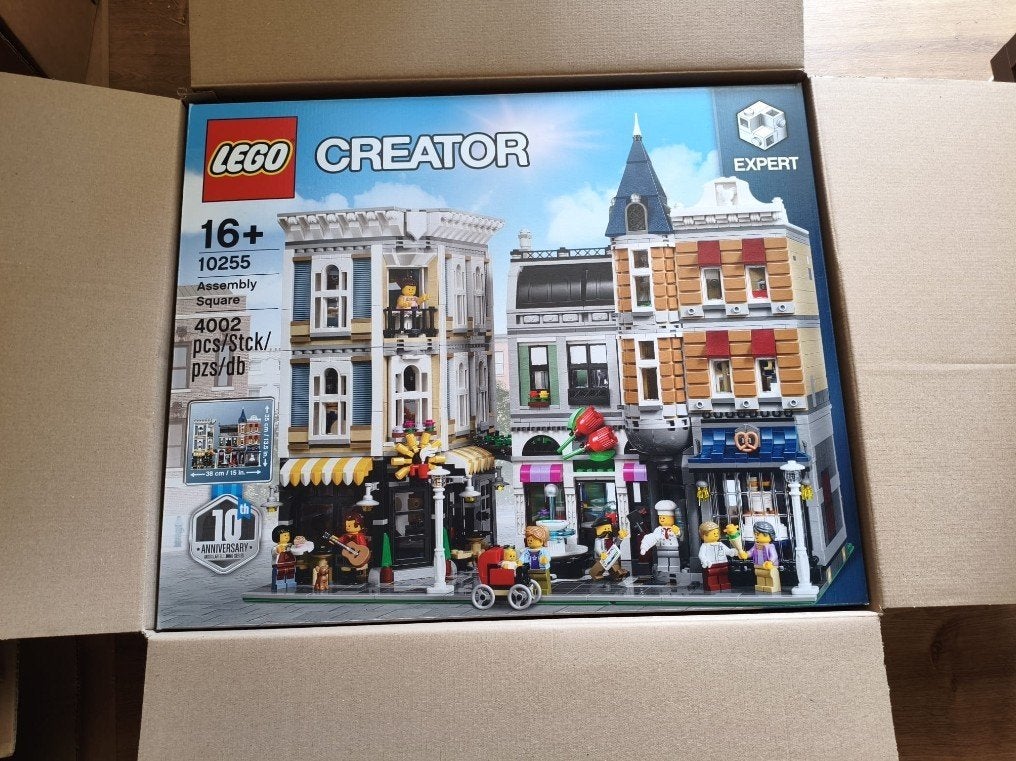 NIEUW IN DOOS: LEGO Expert Assembly Square (10255), Nieuw, Ophalen of Verzenden, Compleet, Lego