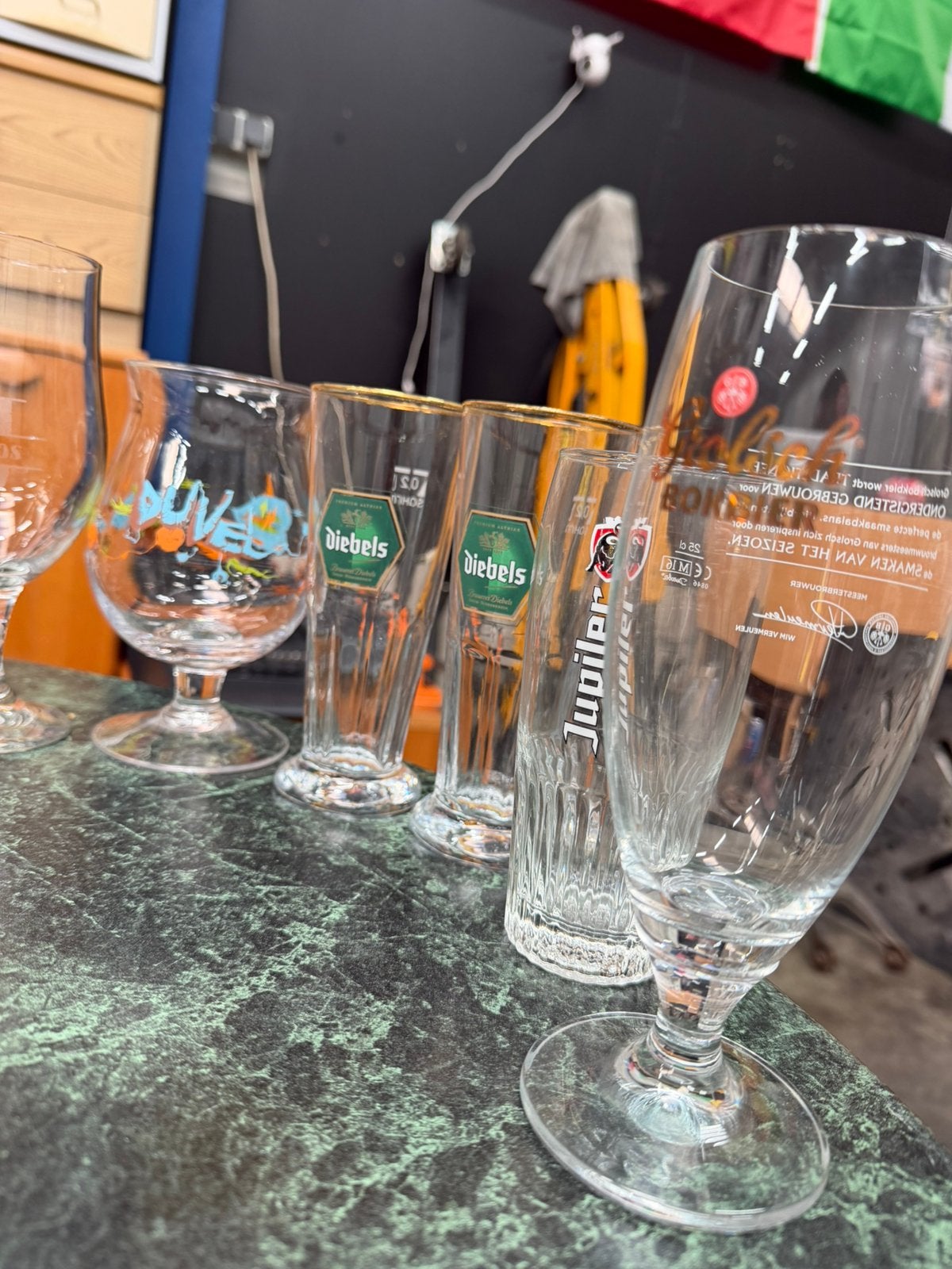 15 Bierglazen Diverse Merken –Jupiler, Grolsch, Duvel & Meer, Ophalen, Zo goed als nieuw, Bierglas