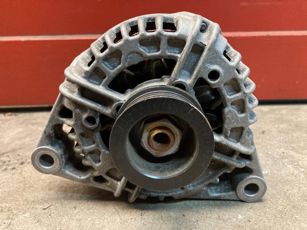 Dynamo Opel Corsa 1.2 63 kW BJ 2010 OE nummer 124425057, Ophalen of Verzenden, Gebruikt, Opel