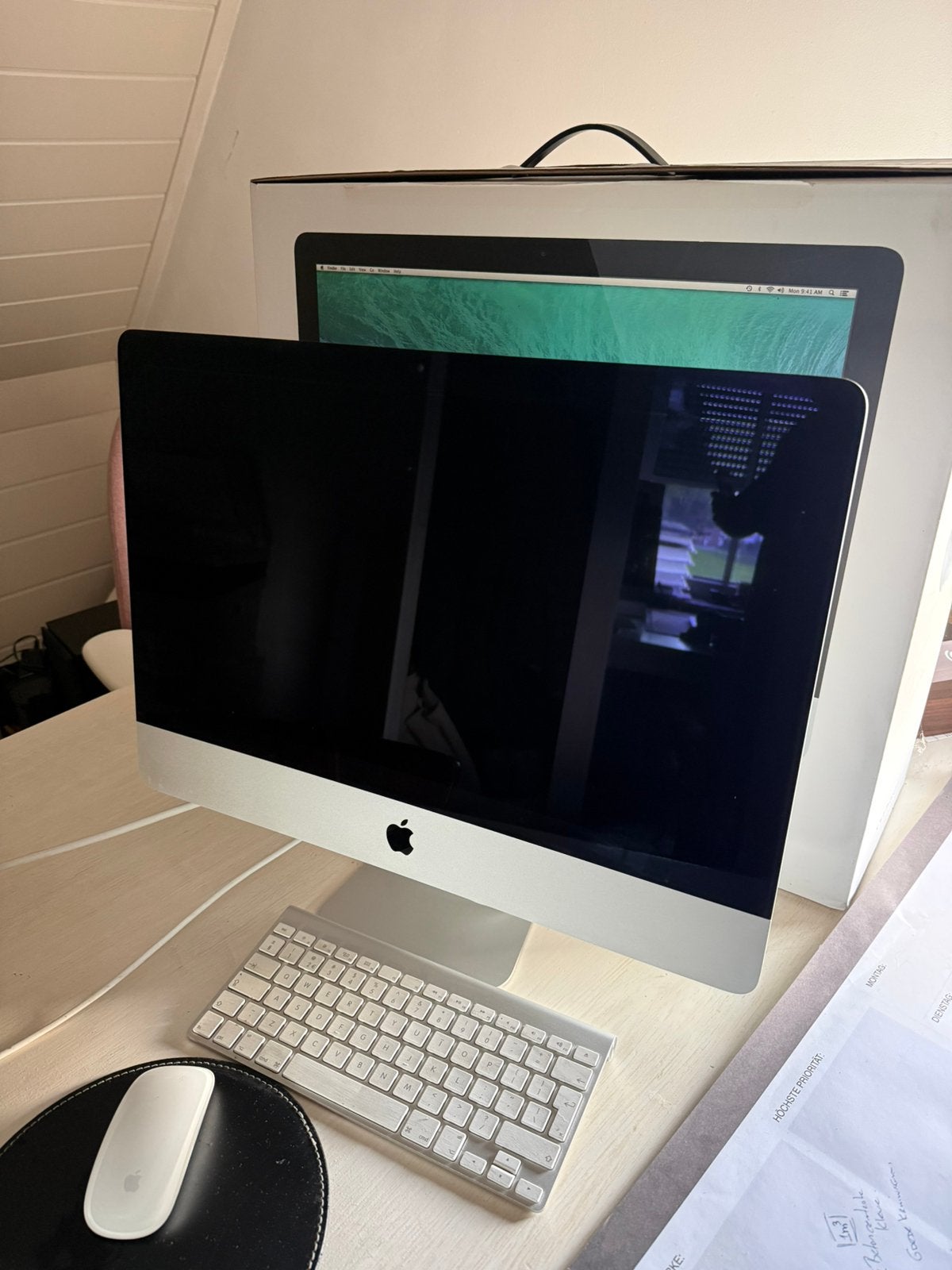 Apple iMac 21,5” 2.7GHz /8GB /1TB + doos, toetsenbord & muis, Ophalen, Zo goed als nieuw, IMac, 2 tot 3 Ghz