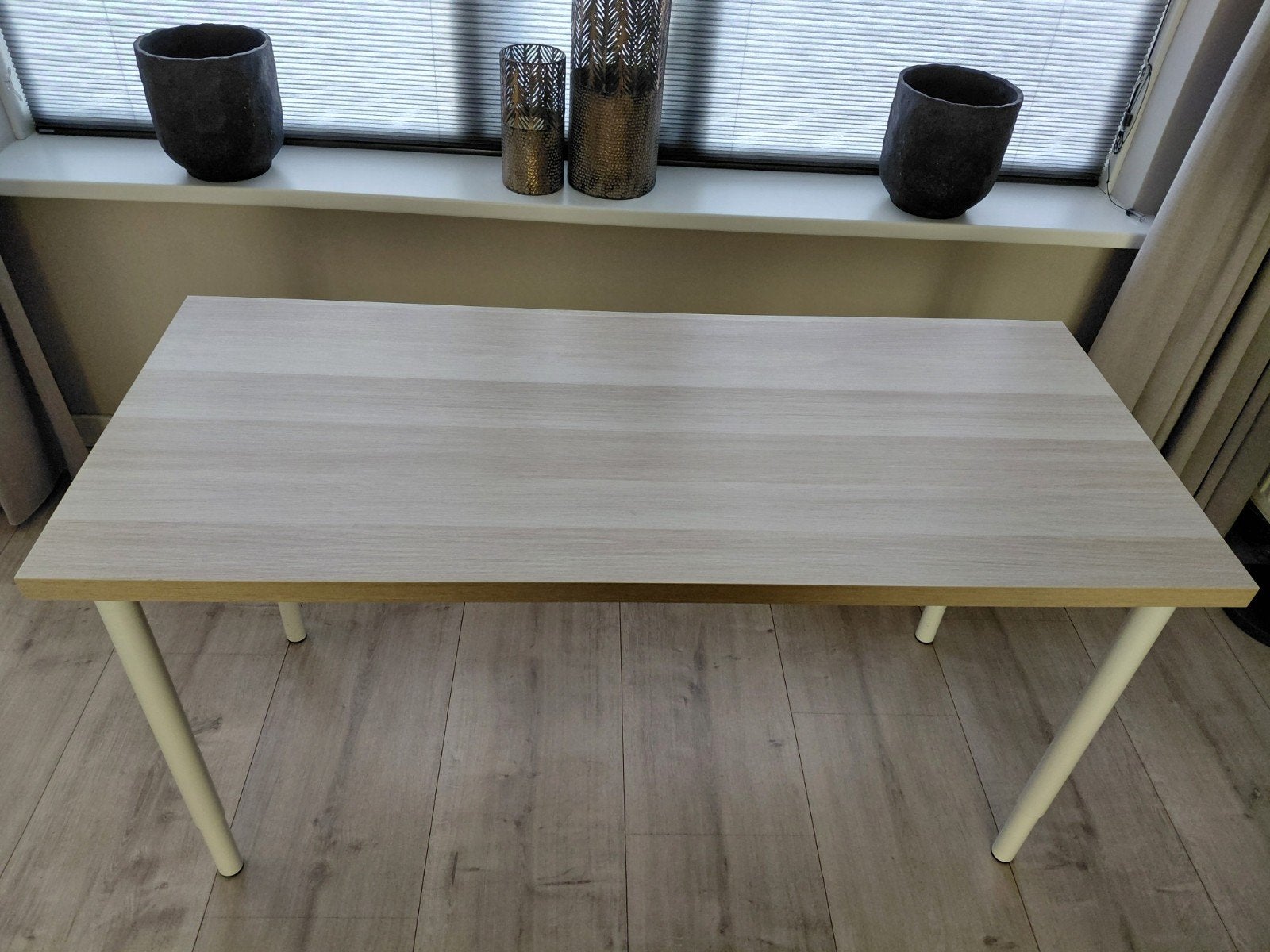 IKEA LAGKAPTEN bureau, wit gelazuurd eikenpatroon, 140x60 cm, Huis en Inrichting, Bureaus, Zo goed als nieuw, Computerbureau, IKEA