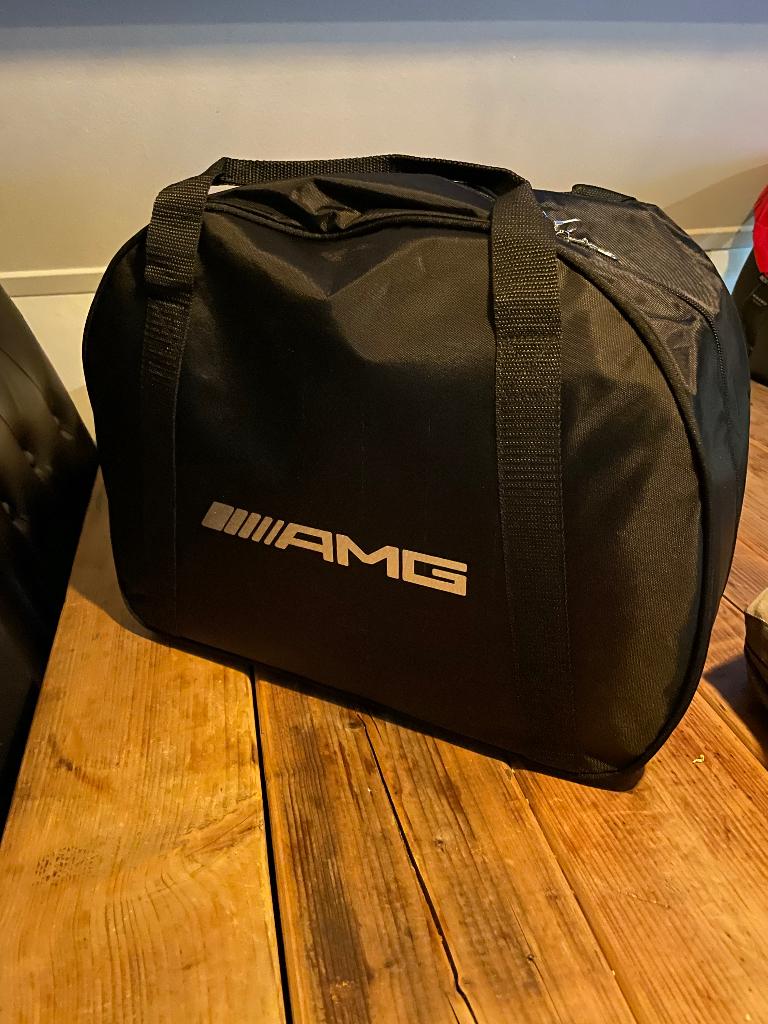 AMG Orgineel autohoes C klasse, Ophalen, Zo goed als nieuw, Op maat