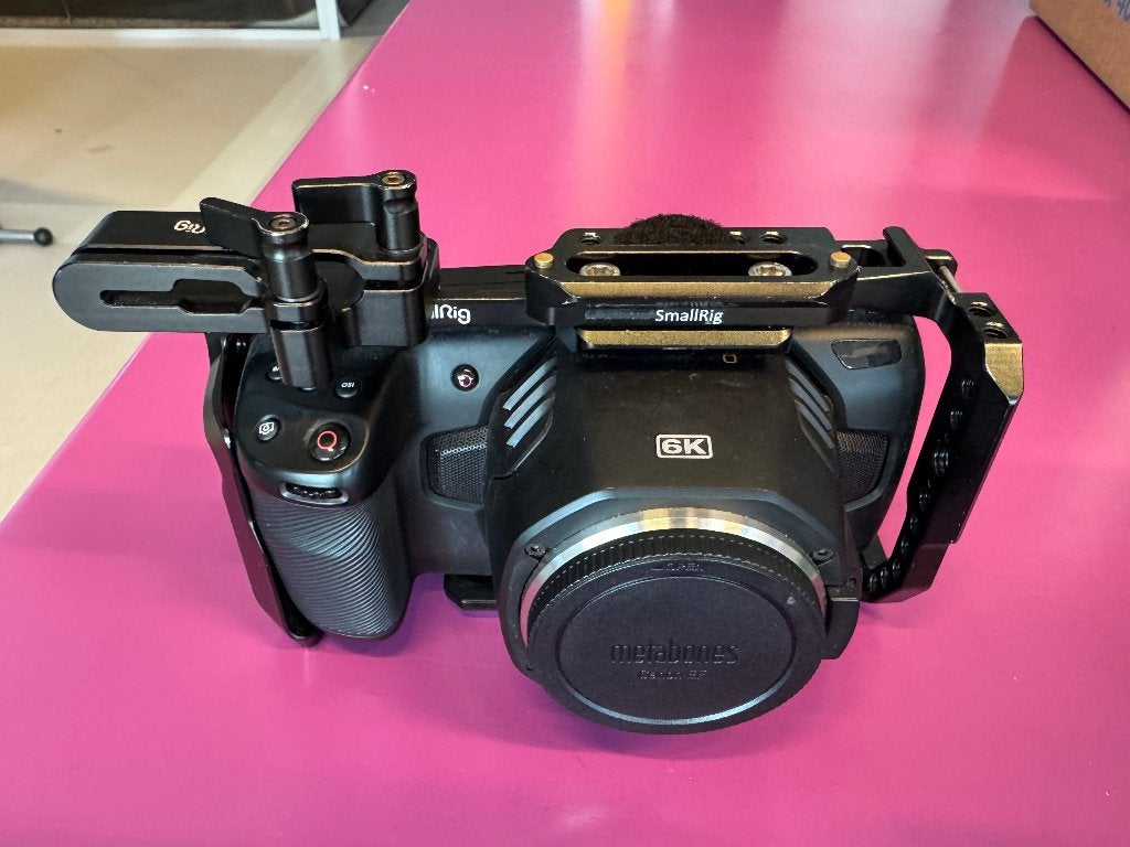 Blackmagic Pocket Cinema Camera 6K + Smallrig, Gebruikt, Minder dan 8x, Geheugenkaart, Camera