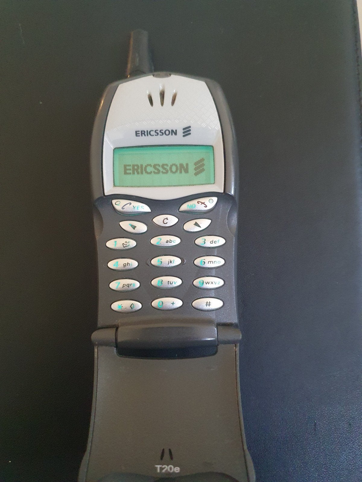 Ericsson T20e Klaptelefoon - Zeer Mooi Staat!, Ophalen, Gebruikt, Geen camera, Inklapmodel