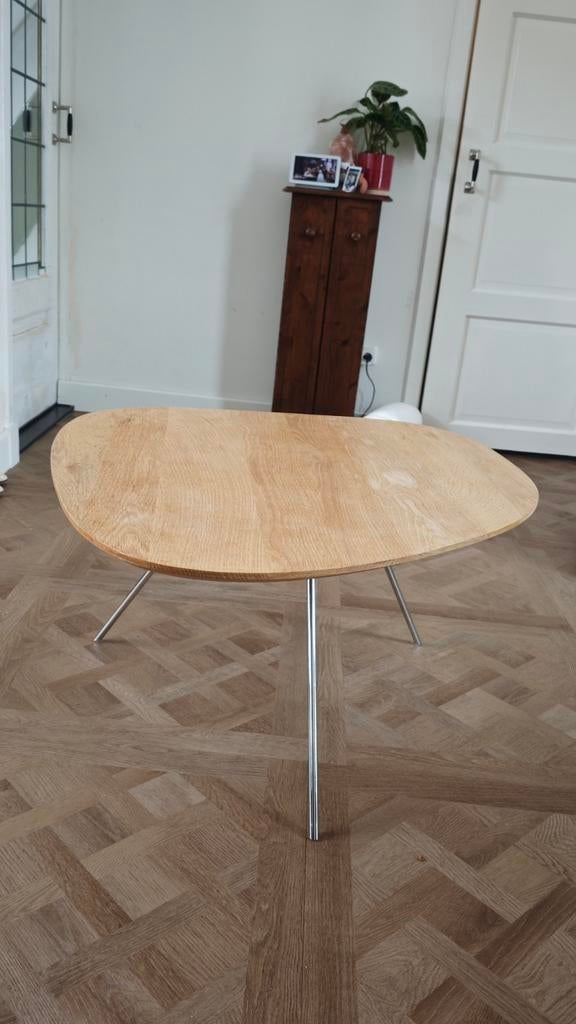 Leolux Liliom design salontafel -  organische vorm, Ophalen, Modern design, 100 tot 150 cm, 50 tot 100 cm