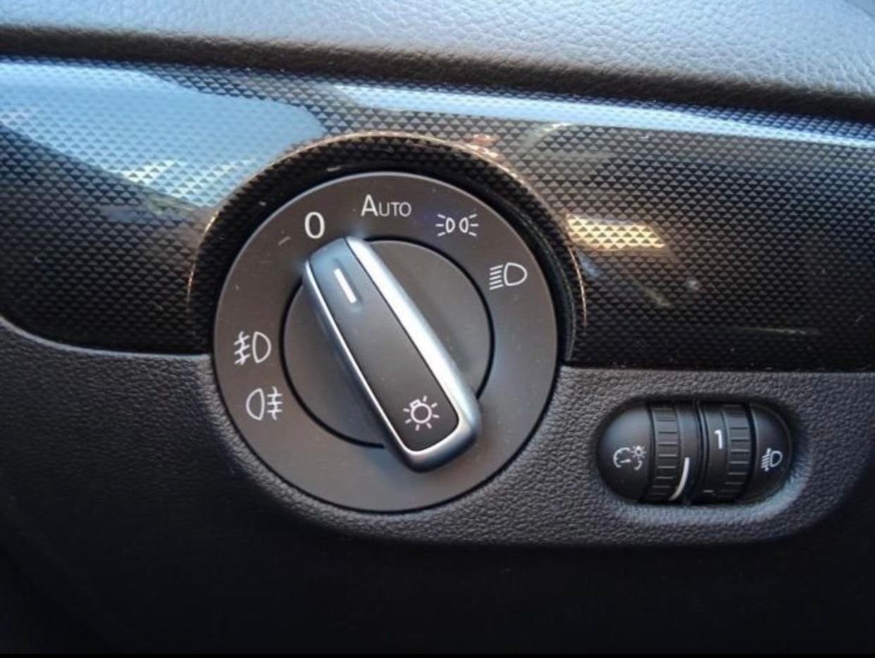 Foto 11 van Volkswagen Jetta 1.2TSI 77KW H6 2012 Bruin