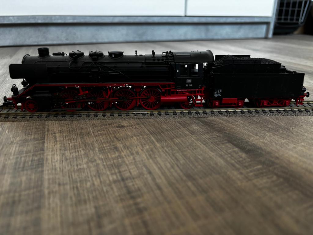 Br 39 van fleischmann digitaal met sound, Hobby en Vrije tijd, Modeltreinen | H0, Verzenden, Fleischmann, Zo goed als nieuw, Gelijkstroom