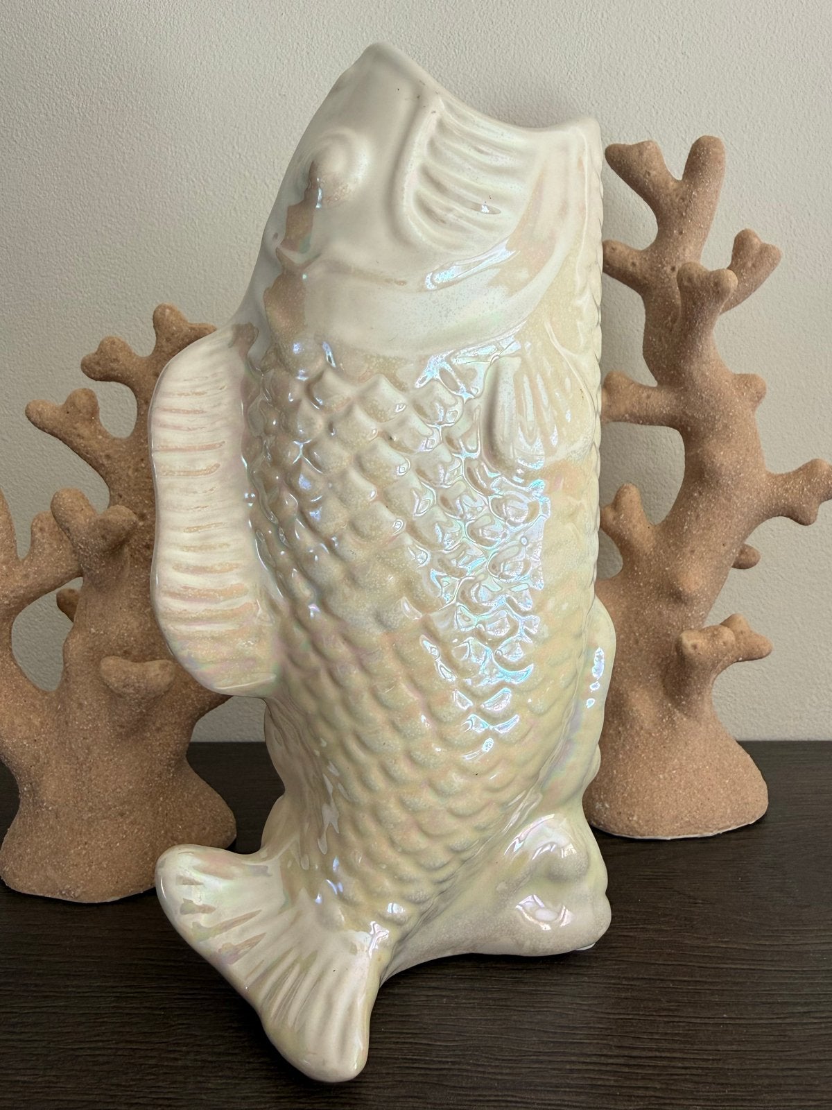 Parelmoer Witte Vis Vaas - 22 cm Hoog, Wit, Ophalen of Verzenden, Zo goed als nieuw, 22 cm