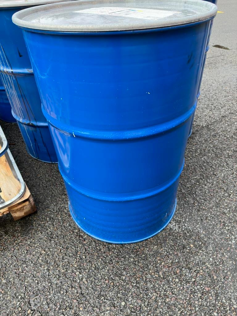 200 liter vaten, Ophalen of Verzenden, Zo goed als nieuw