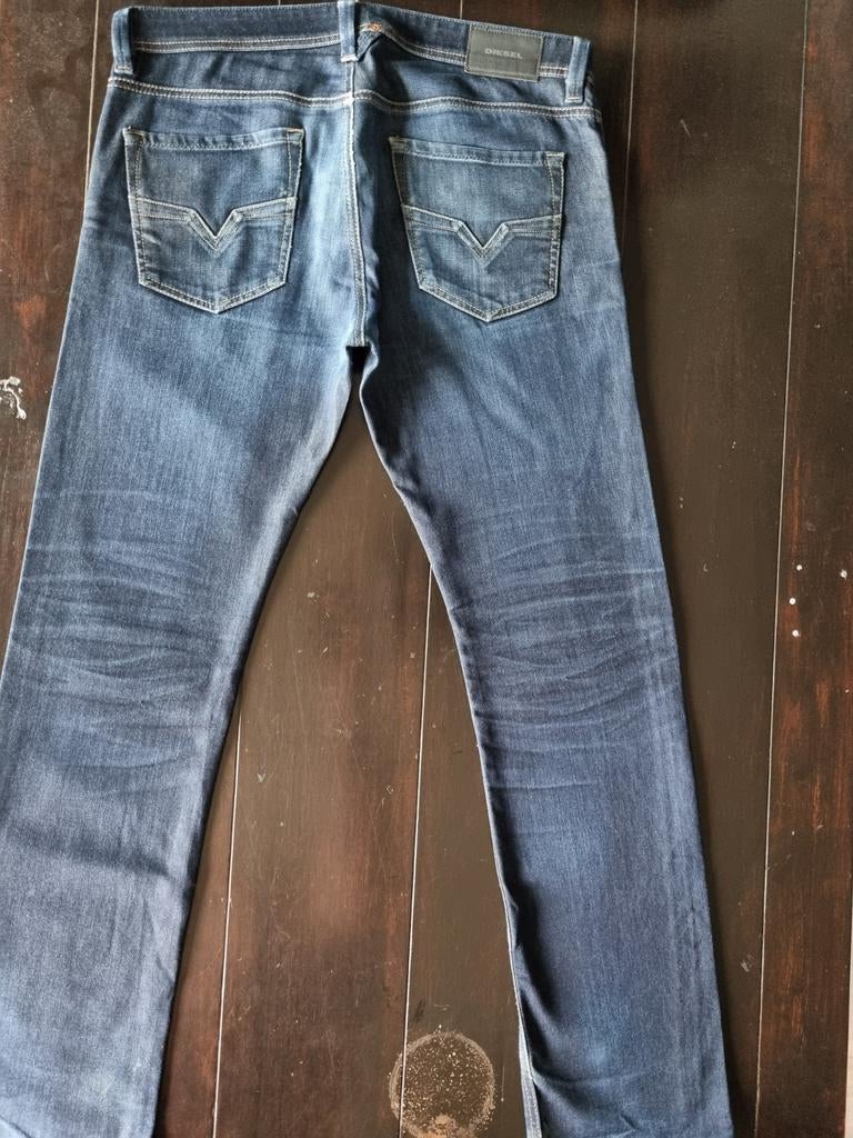 CLASSIC DIESEL LARKEE STRAIGHT STRETCH JEANS SIZE 44/42, Kleding | Heren, Spijkerbroeken en Jeans, Diesel, Blauw, Ophalen of Verzenden