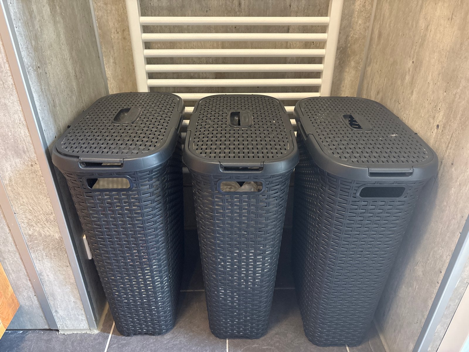 Curver wasmanden (3 stuks), Ophalen, 50 – 75, Gebruikt, 50 tot 100 cm