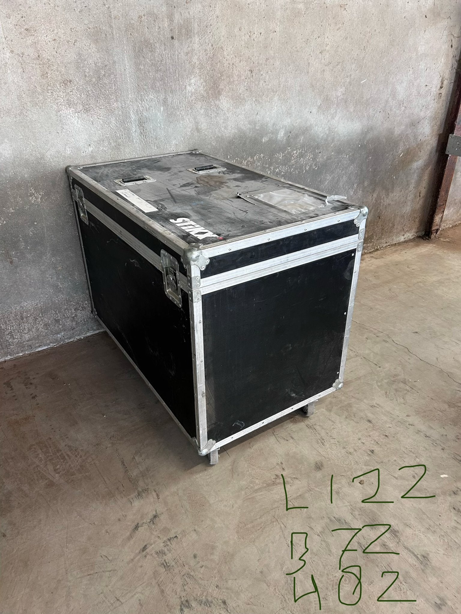 Stevige Flightcase met wielen - Ideaal voor transport, Muziek en Instrumenten, Ophalen, Gebruikt, Overige instrumenten, Flightcase