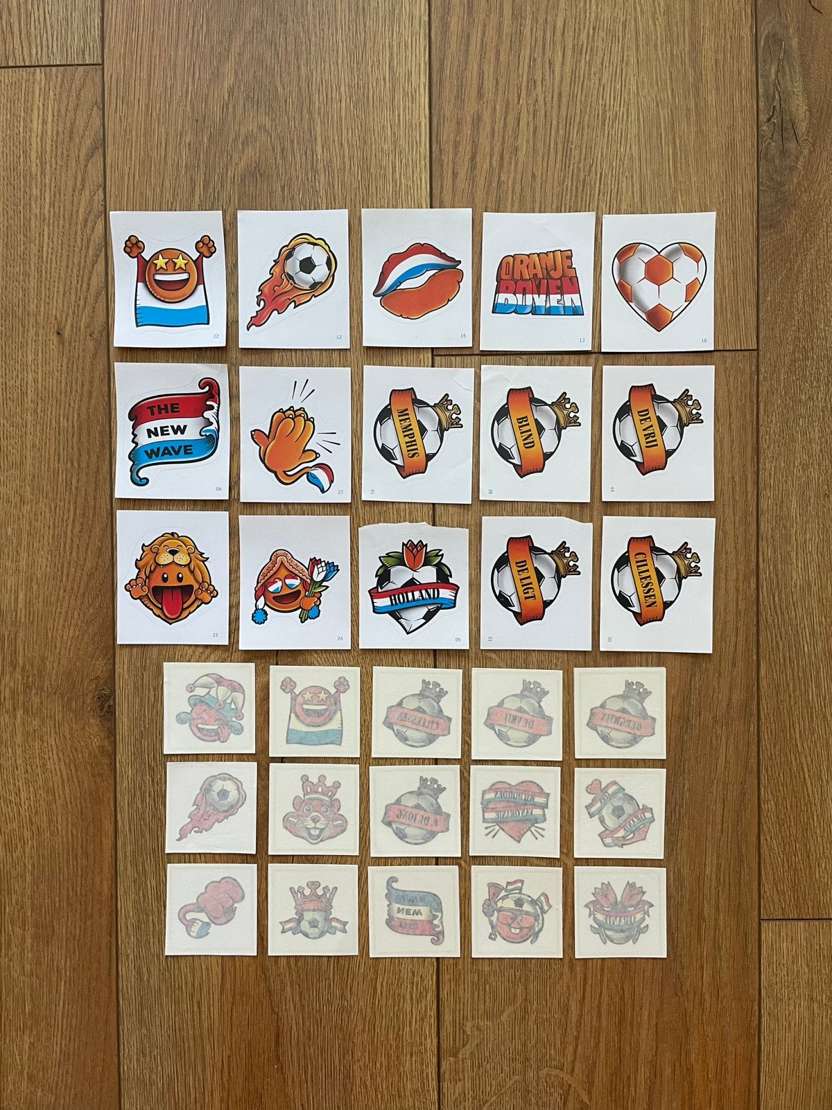 Leuke set WK Oranje raamstickers en plak tattoos set 2, Ophalen of Verzenden, Zo goed als nieuw, Overige binnenlandse clubs, Poster, Plaatje of Sticker