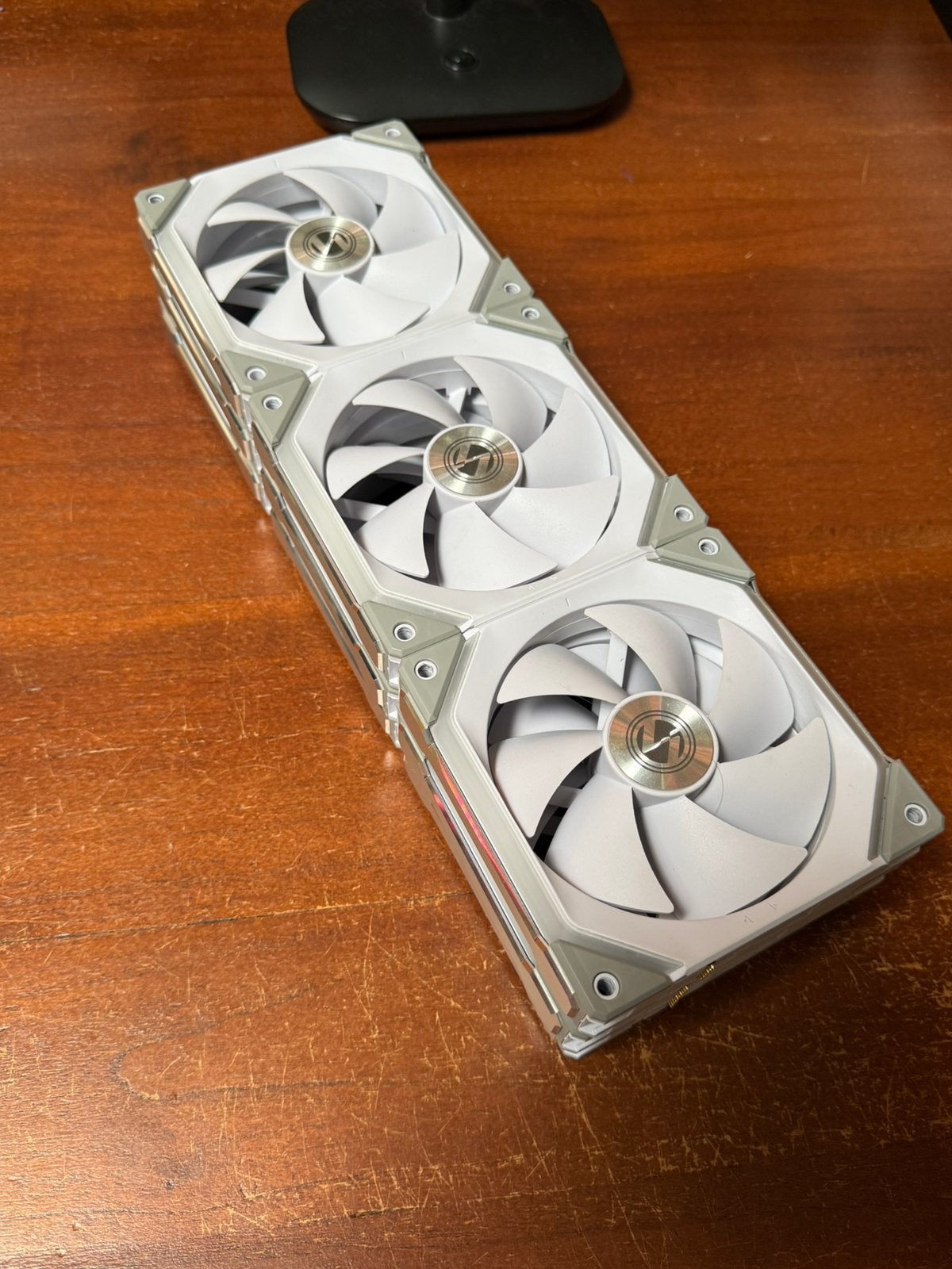 Lian Li UNI FAN SL120, 9x + Fan hub aangeboden, Ophalen of Verzenden