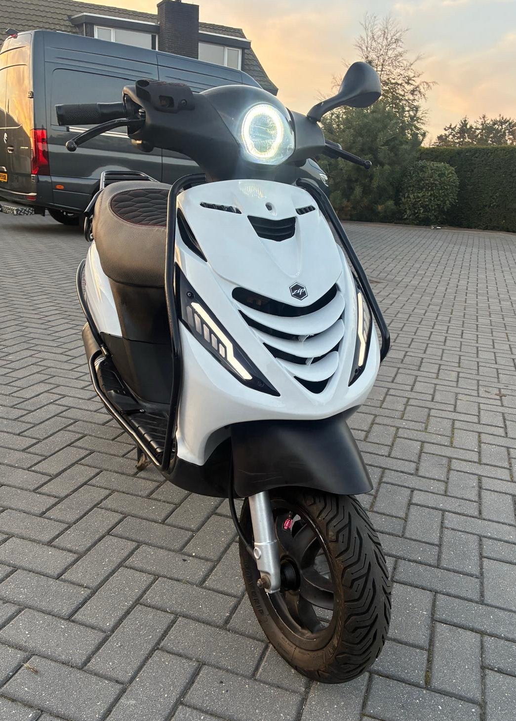 Piaggio Zip 80cc Malossi – Vol opties, Fietsen en Brommers, Ophalen, Zo goed als nieuw, Benzine, Zip