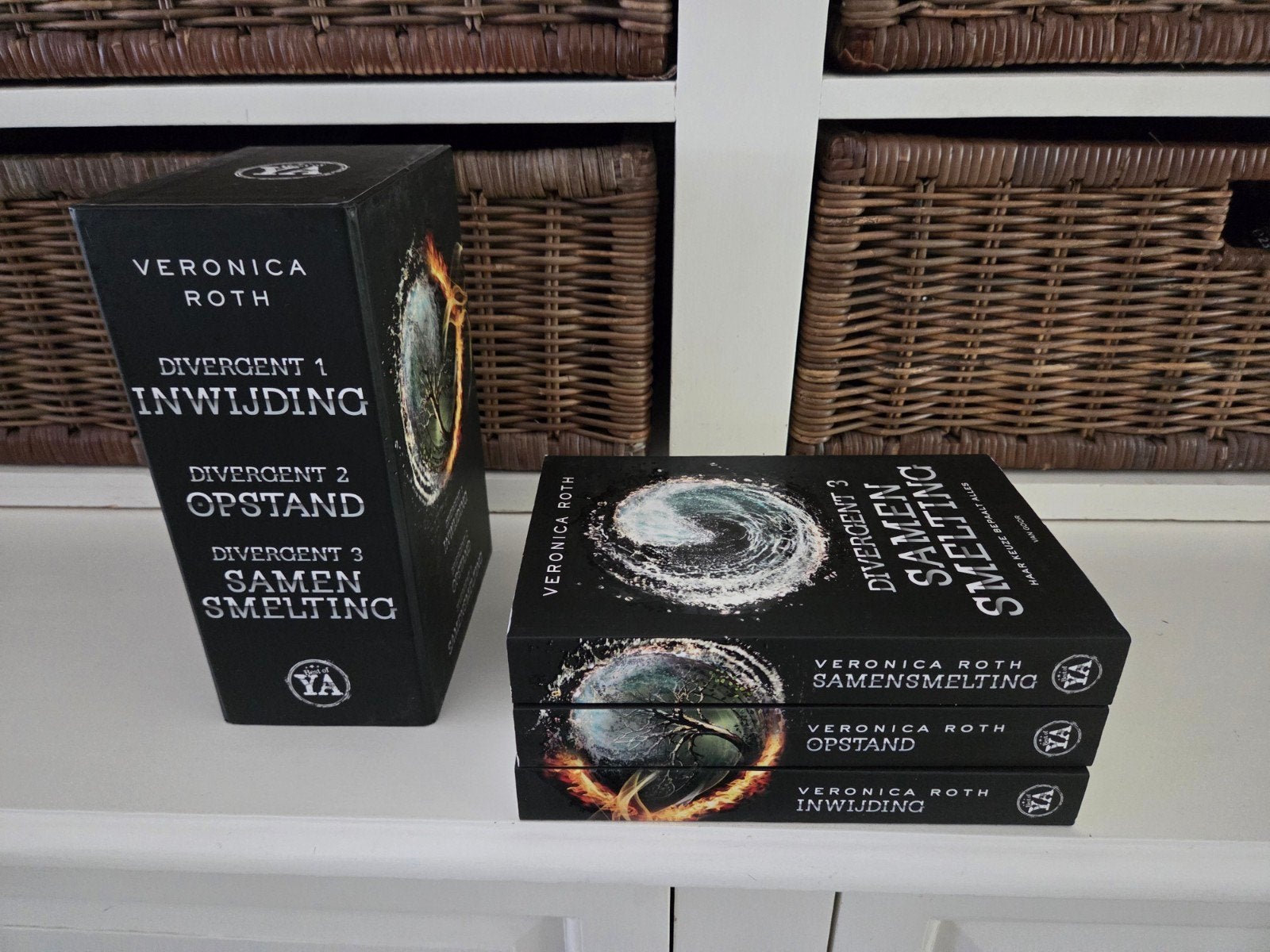 Veronica Roth - Divergent, Boeken, Ophalen of Verzenden, Gelezen