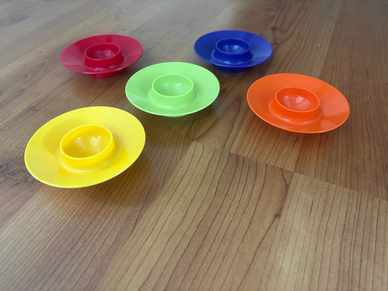 Retro Vintage Eierdopjes - Set van 5 Kleurrijke Eierdopjes, Overige typen, Kunststof, Ophalen of Verzenden, Zo goed als nieuw