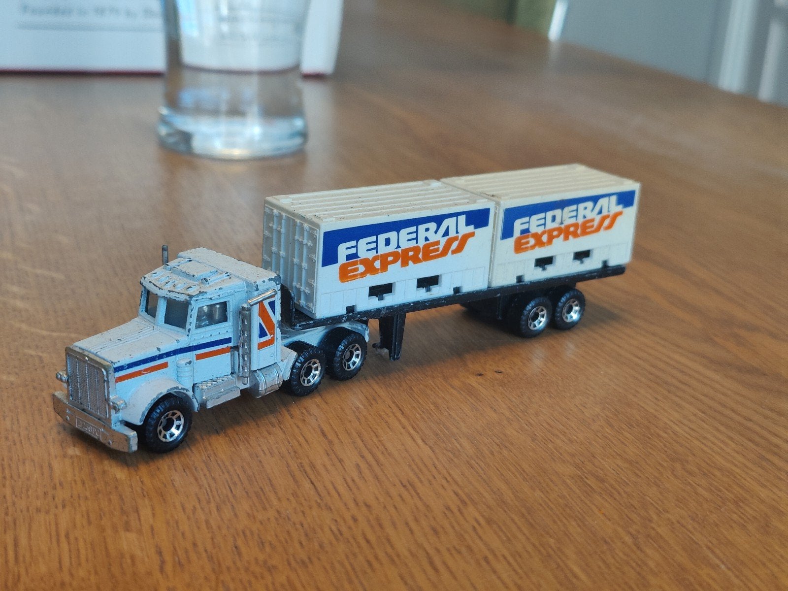 Matchbox Peterbilt Convoy Federal Express, Ophalen of Verzenden