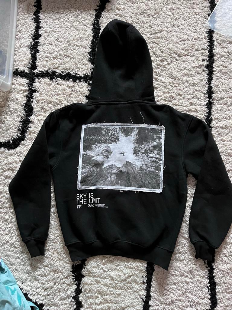 Zwarte Pull&Bear hoody met print, Kinderen en Baby's, Kinderkleding | Maat 158, Ophalen of Verzenden, Gebruikt, Jongen of Meisje