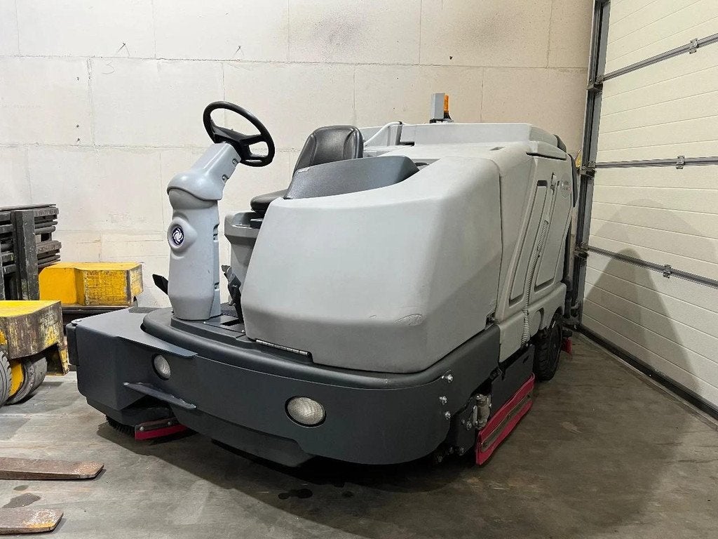 Nilfisk ! ER 1600 kubota diesel 2011 schrobmachine HL1046