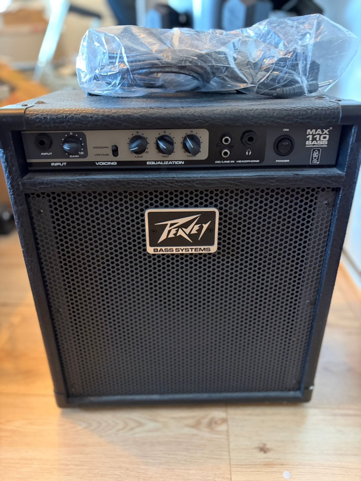 Peavey Max 110 versterker, Muziek en Instrumenten, Ophalen, Zo goed als nieuw, Minder dan 50 watt