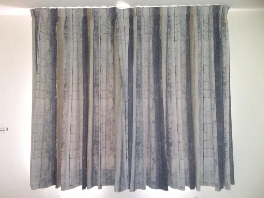 Verduisteringsgordijn 190x250 cm, Huis en Inrichting, Stoffering | Gordijnen en Lamellen, Gebruikt, Grijs, Ophalen of Verzenden