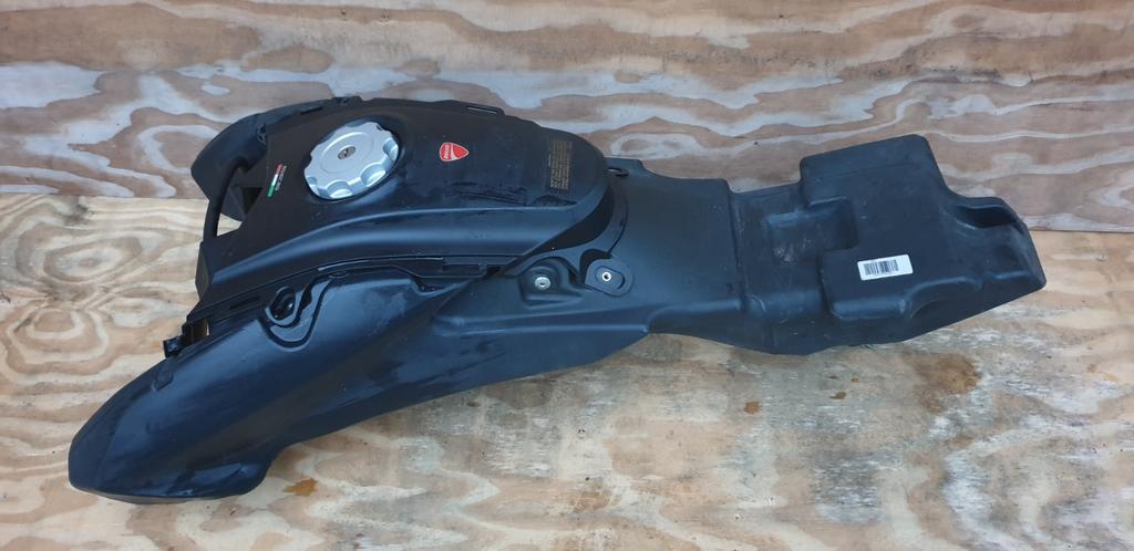 Ducati Hypermotard 939 tank, Ophalen of Verzenden
