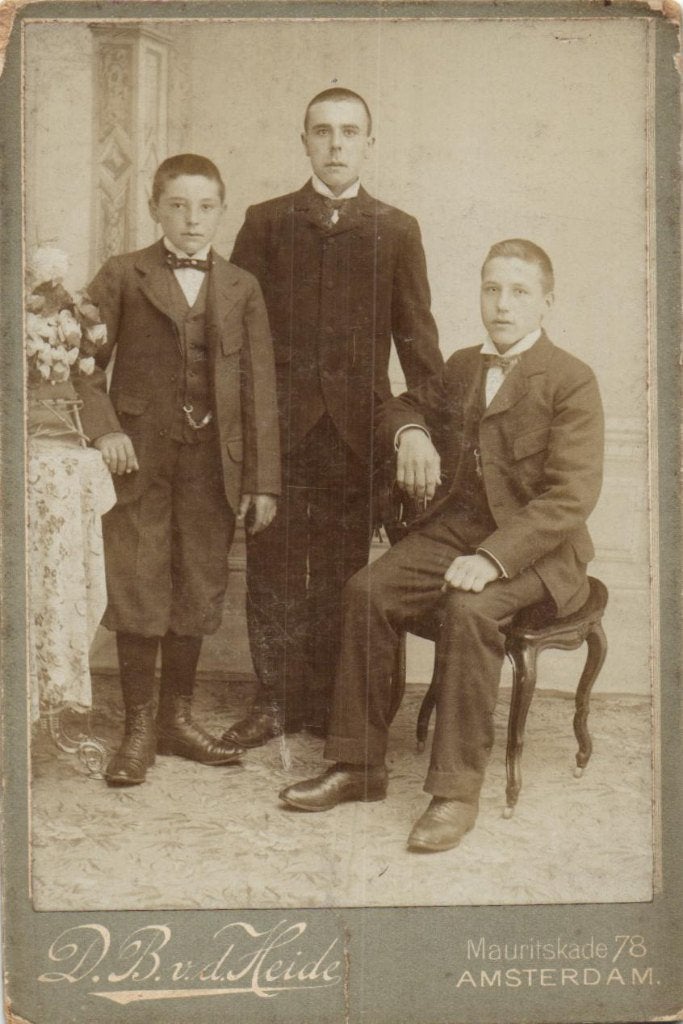 Kabinet foto - D.B. van der Heide - Mauritskade- A'dam, Verzamelen, Foto's en Prenten, Gebruikt, Foto, Ophalen of Verzenden, Voor 1940