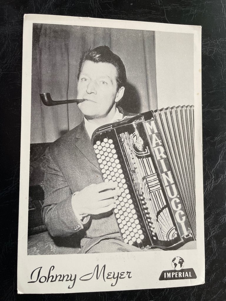 ansichtkaart / kaart van Johnny Meyer met accordeon., Verzenden, 1960 tot 1980, Sterren en Beroemdheden