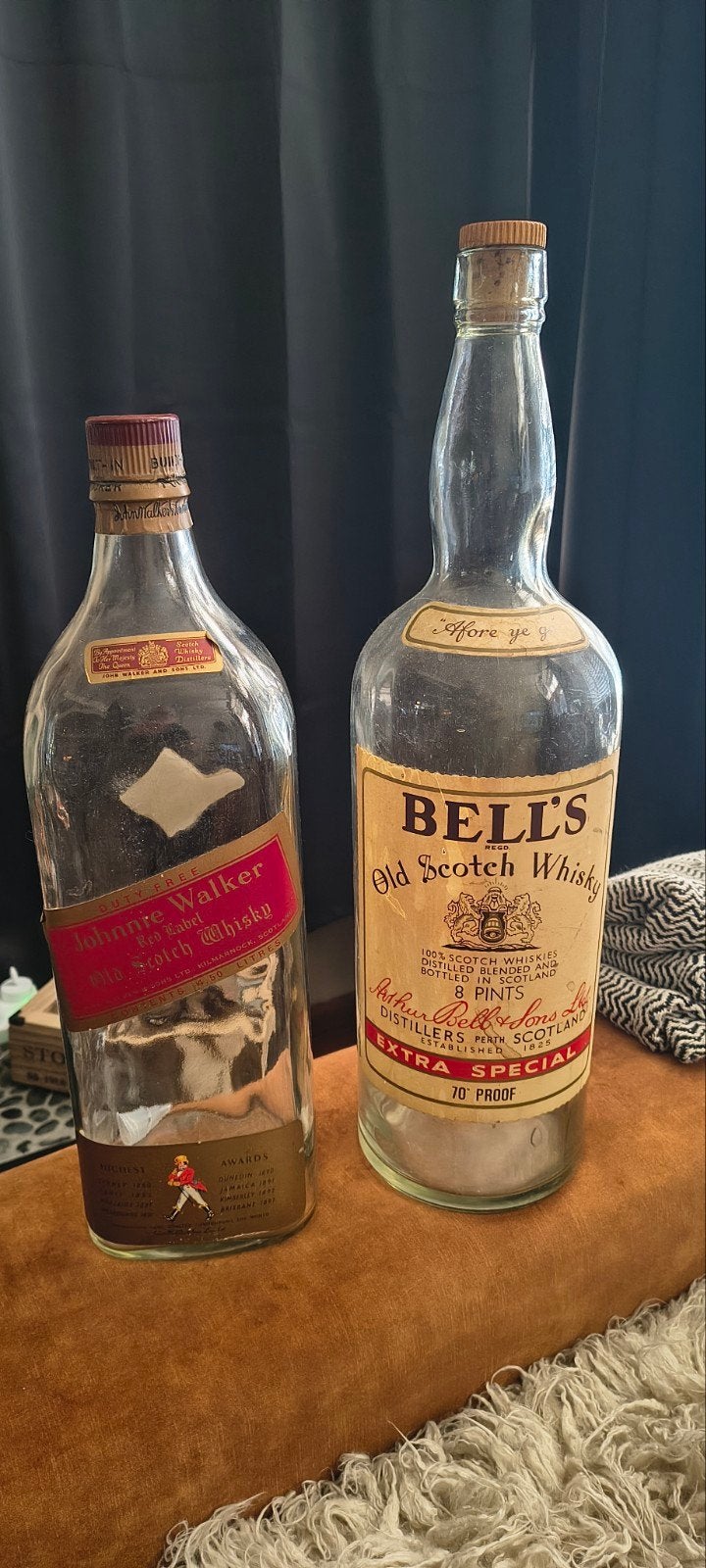 2 Grote Lege Whiskyflessen (4.5L) - Johnnie Walker & Bell's, Ophalen of Verzenden