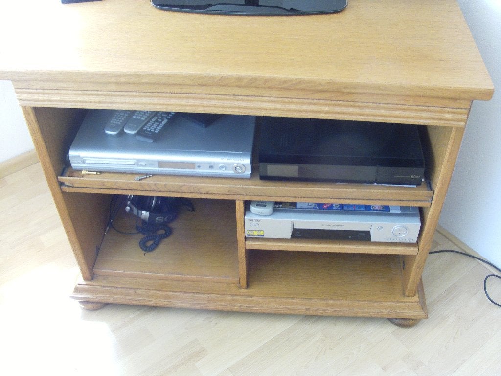 I.v.m. verhuizing, Blank eiken TV/ radio kast, Ophalen, Gebruikt