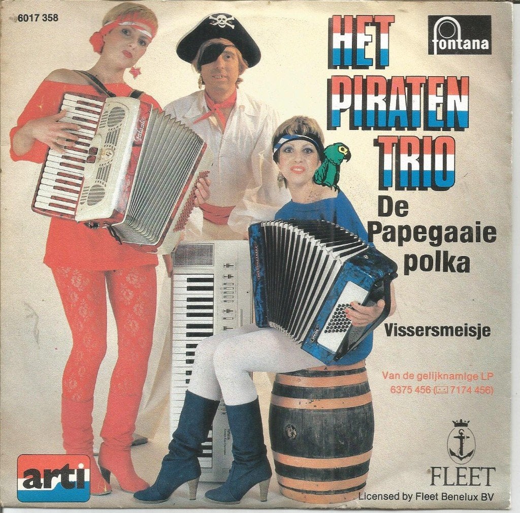 Het Piraten Trio – De Papegaaie Polka (1982), Gebruikt, Fotohoes, 7 inch, Ophalen of Verzenden