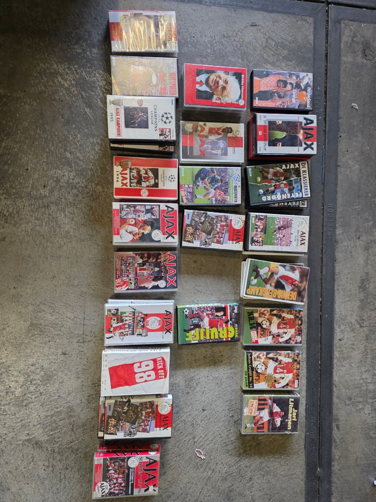 partij 37 Ajax VHS videobanden – Cruijff, CL 1995 en meer, Gebruikt, Ophalen of Verzenden, Ajax, Ajax