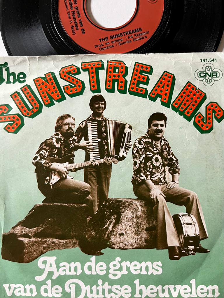 The Sunstreams “ Aan de grens van de duitse heuvelen “, Cd's en Dvd's, Ophalen of Verzenden, Zo goed als nieuw, Nederlandstalig