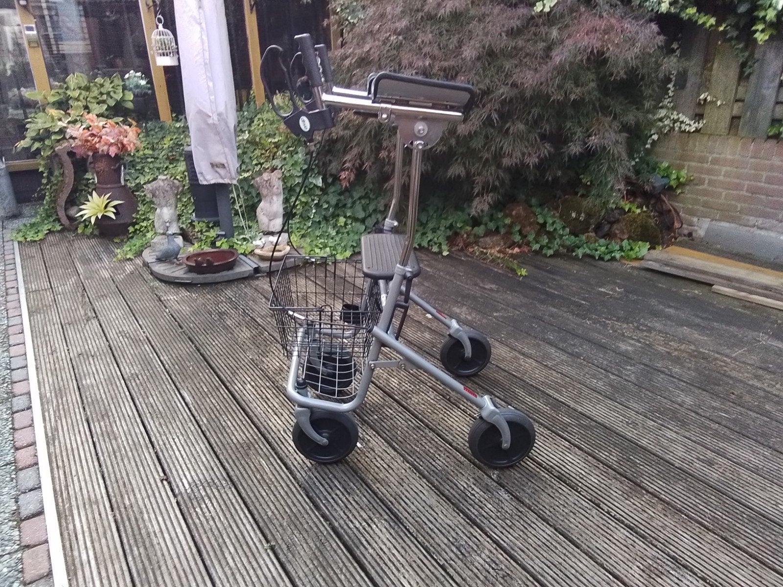 Rollator merk Drive met armschalen.  ZGN .,!!!!!!, Diversen, Rollators, Ophalen, Zo goed als nieuw