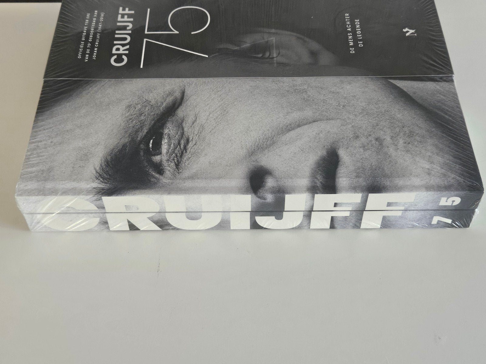 Cruijff 75: De mens achter de legende - Nieuw boek, Ophalen of Verzenden, Nieuw, Johan Cruijff
