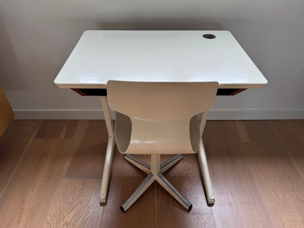 Vintage kinderbureau met bijpassende stoel | retro bureau, Ophalen, Gebruikt, Tafel(s) en Stoel(en)