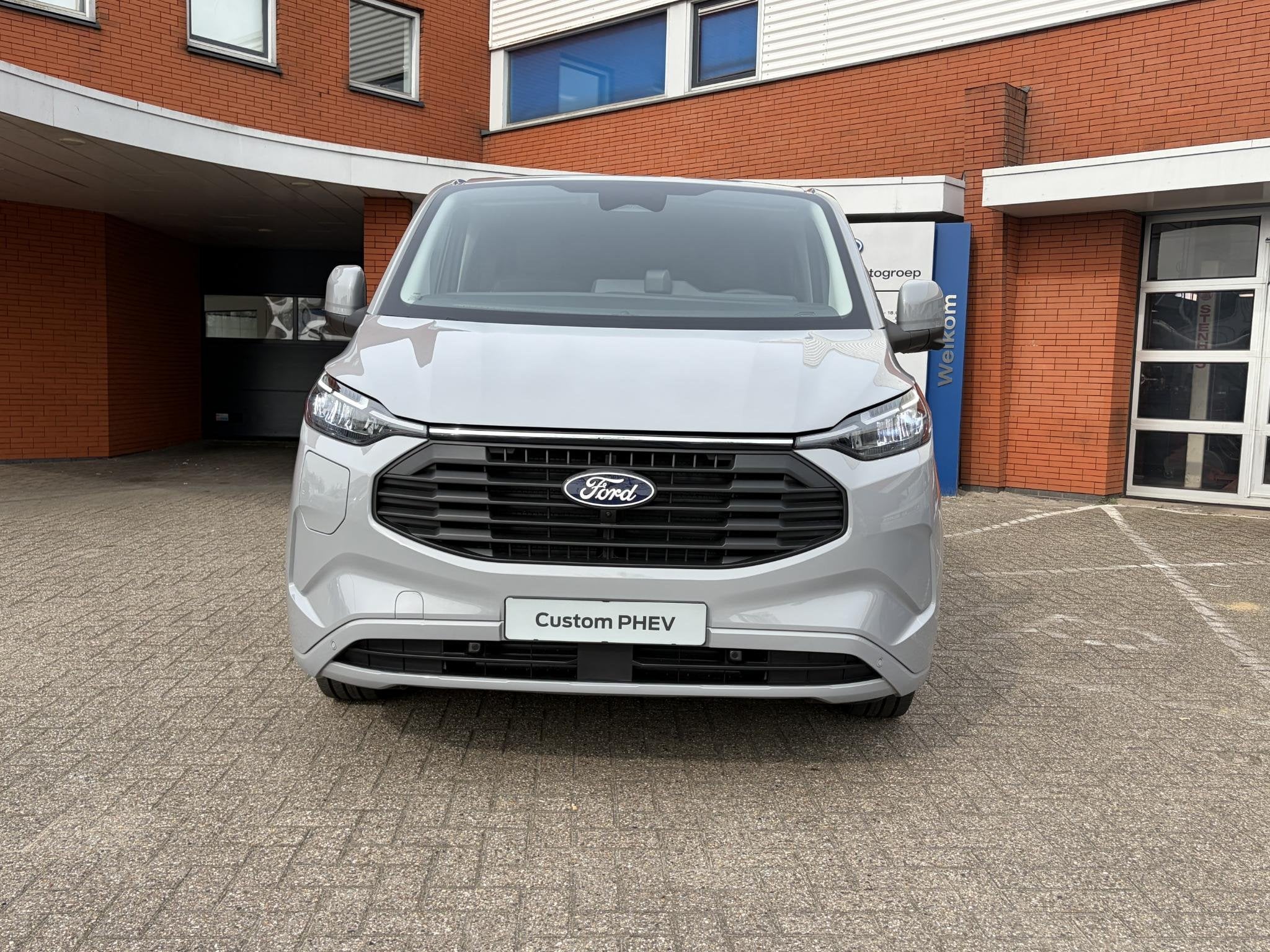 Ford Custom 2.5 PHEV 233PK L2H1 Dubbele Cabine Transit Custo, Auto's, Euro 6, 4 cilinders, 233 pk, Plug-in hybride
