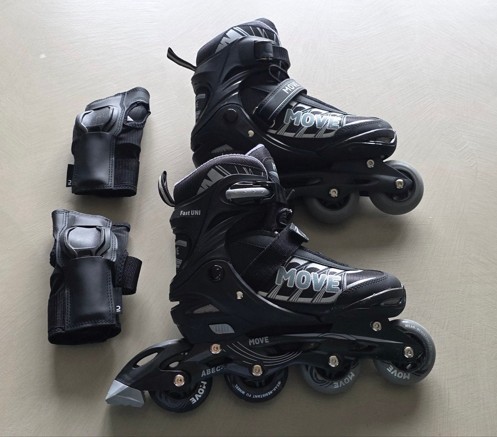 Verstelbare MOVE inline skates (maat 38-41), Ophalen, Zo goed als nieuw