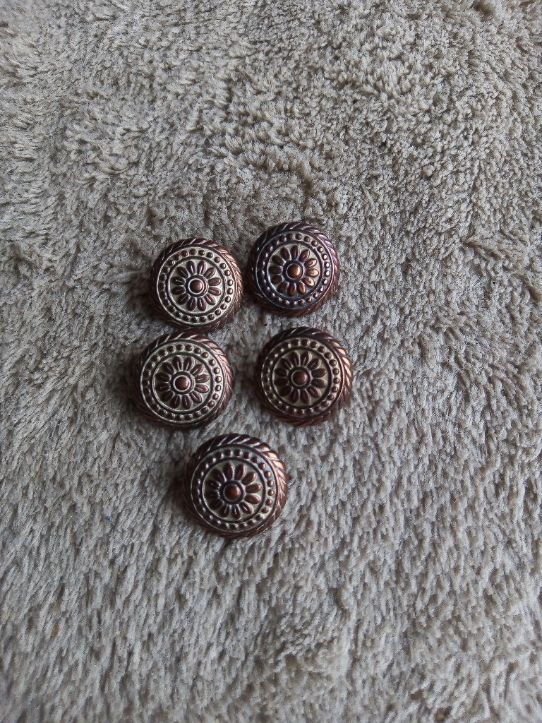 Set van 5 antiek koperen metalen knopen / concho's, Ophalen of Verzenden, Zo goed als nieuw, Knoop of Knopen