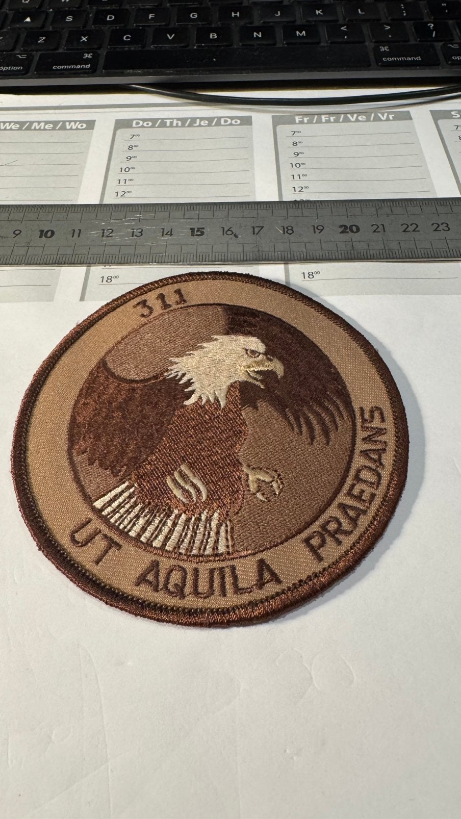 Patch luchtmacht klu 311 squadron desert, Ophalen of Verzenden, Zo goed als nieuw, Patch, Badge of Embleem