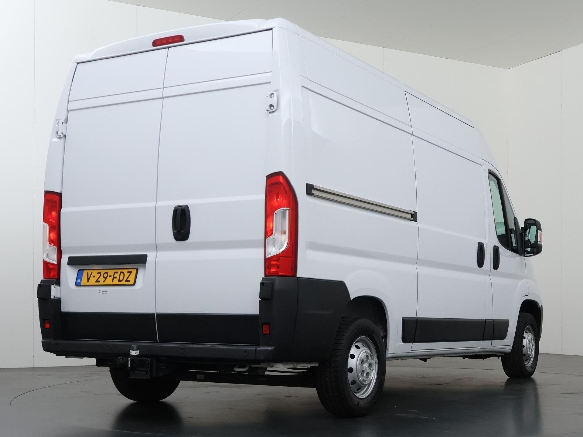 Citroen Jumper 2.2 BlueHDi | 120 PK | L2 H2 | 3.3t | Climate, Voorwielaandrijving, Stof, Gebruikt, 4 cilinders