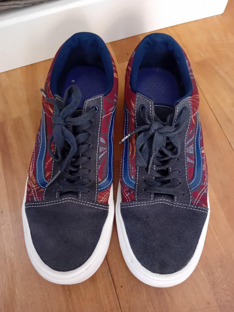 Ua Vans comfycush maat 42, Kleding | Heren, Schoenen, Ophalen of Verzenden, Nieuw, Zwart